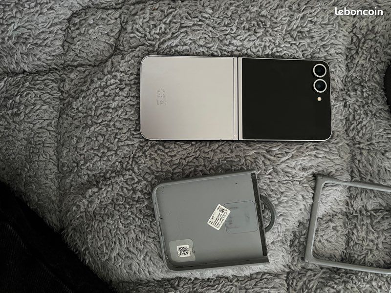Samsung z flip 6 256g (image 4)