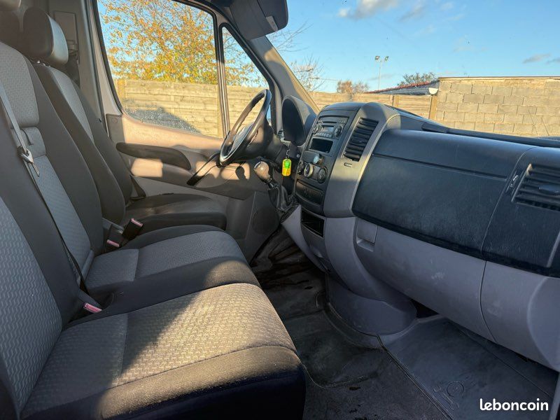 Volkswagen CRAFTER L2H2 2.0 TDI 109CH (image 4)