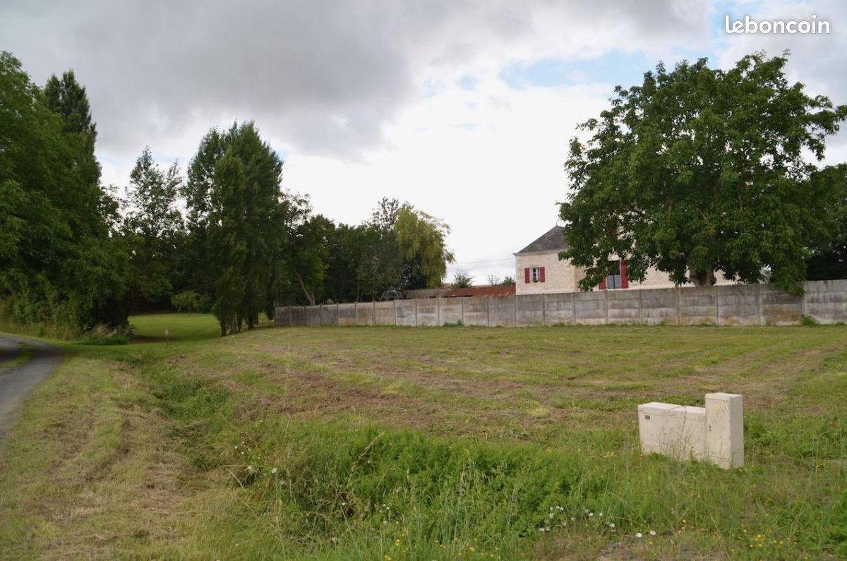 Terrain 858 m² Saint Jean D Hermine · à Saint-Jean-d'Hermine · 32 800 €
