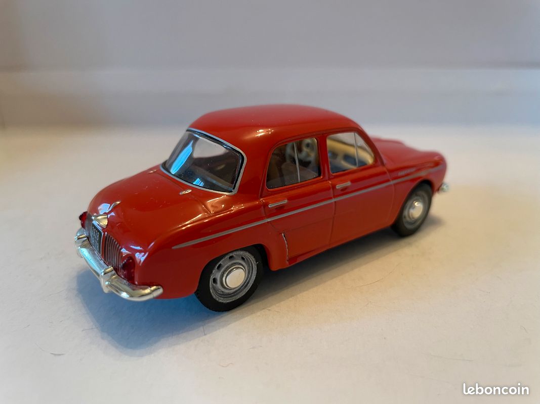 Renault Dauphine Série très spéciale R1093 occasion en Vente à Lamasquère, (31) Haute-Garonne - ATYPYKAUTO