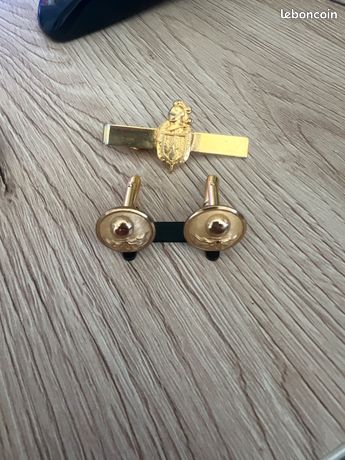 Pince à Cravate Vintage Dorée Avec Bouton En Nacre - Occasion Bon état