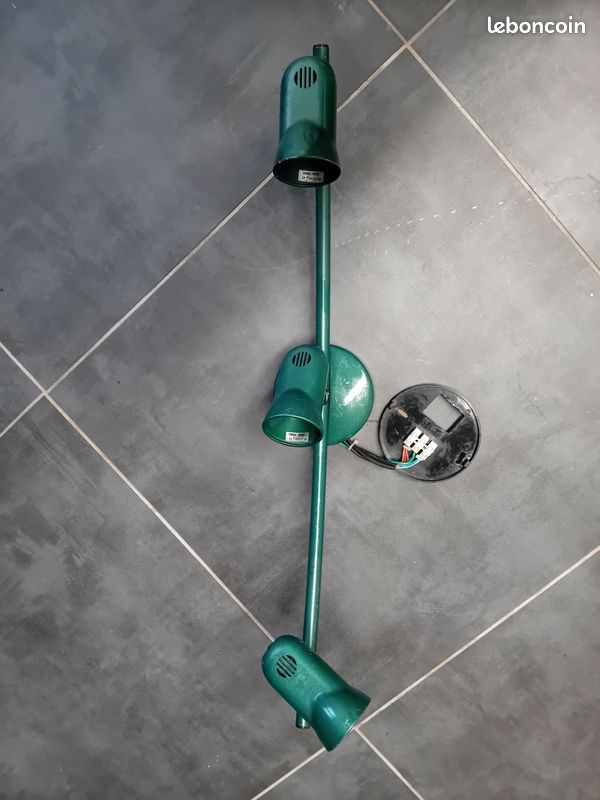 Lampe plafonnier 3 spots (image 1)