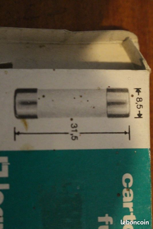 Lot 10 fusibles Legrand (image 2)