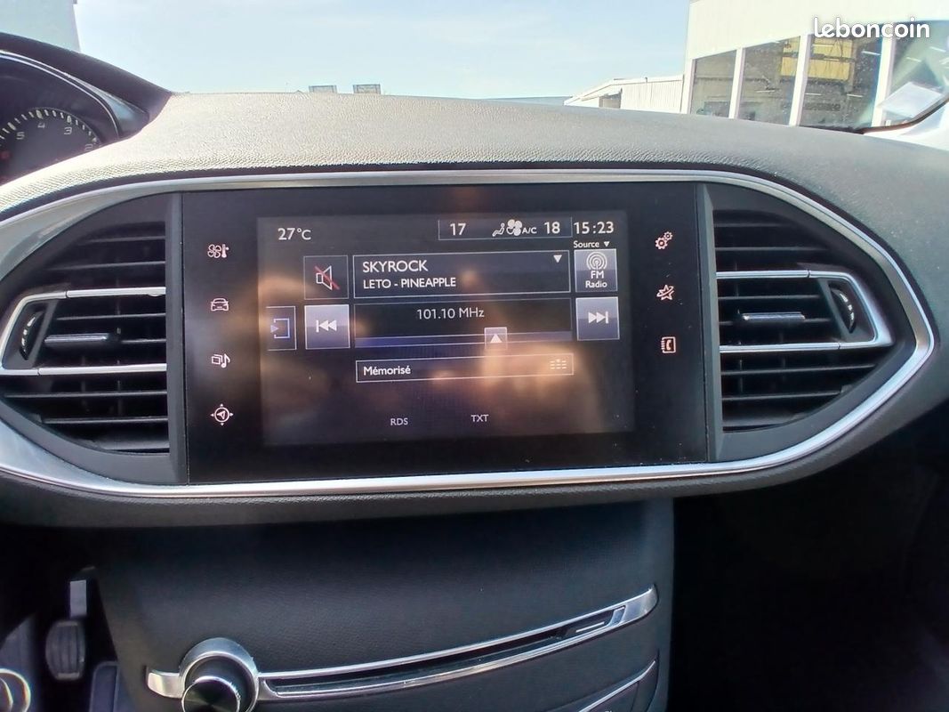 PEUGEOT 308 1.2i PureTech 12V S&S - 110 II 2013 BERLINE Style PHASE 1 (image 19)