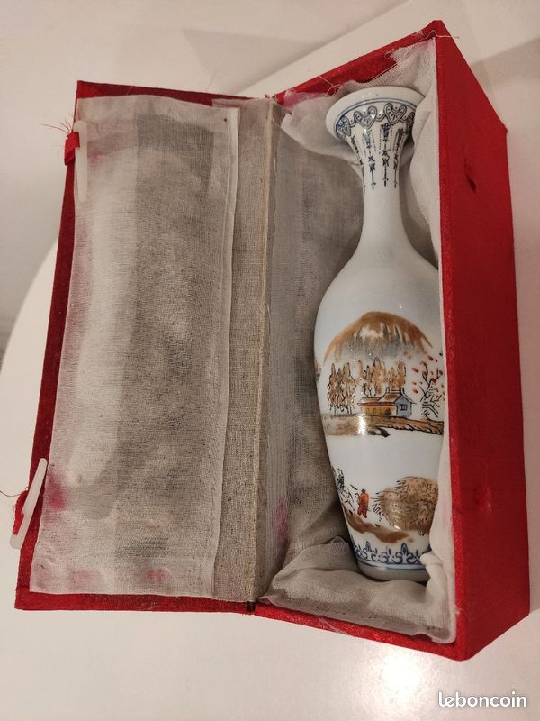 Ancien vase chinois porcelaine coquille d'oeuf avec son étui (image 7)