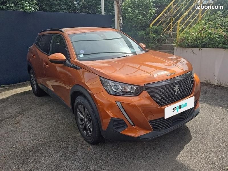 Peugeot 2008 1.2 PureTech 100ch S&S Style (image 19)