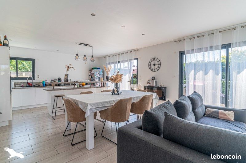 Maison 4 pièces 98 m² · à Macau · 98 m² · 304 000 €