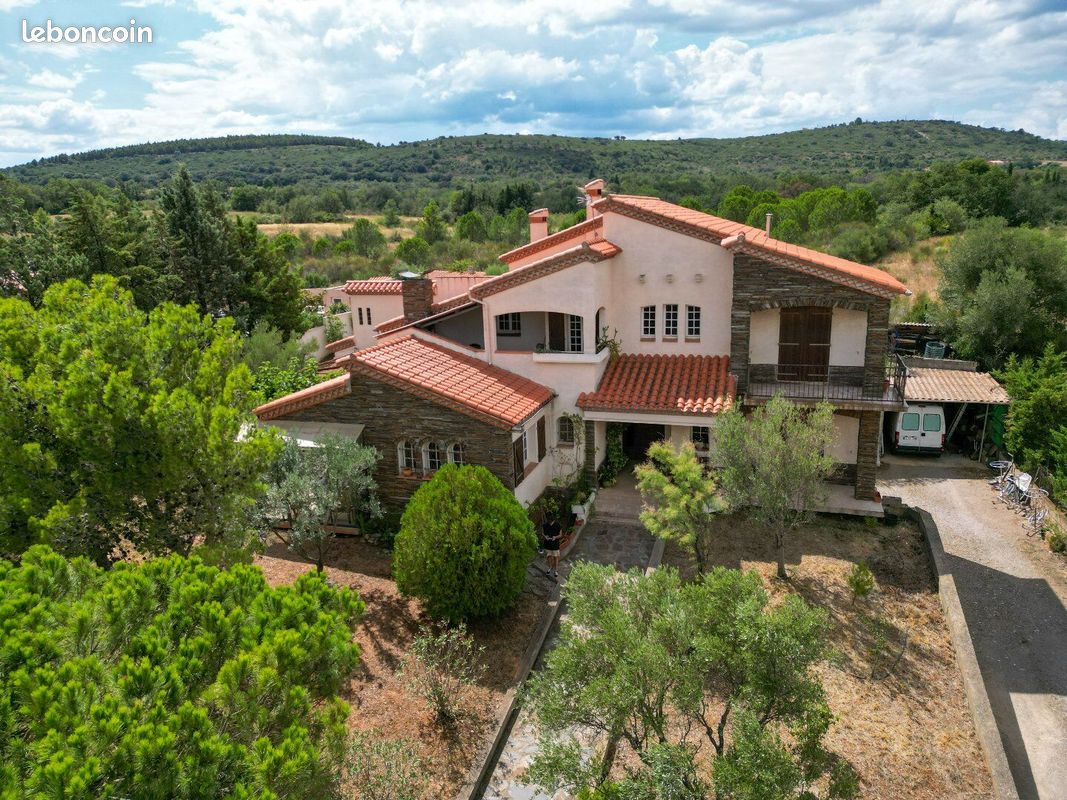 Maison 10 pièces 322 m² · à Thuir · 322 m² · 934 500 €
