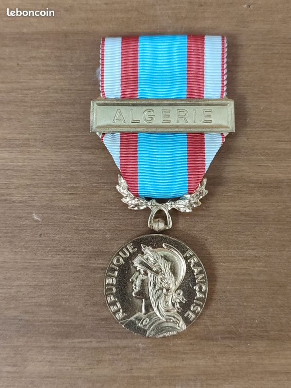Medal - Algérie Commémoration Victoire Française (Replica) - Algeria