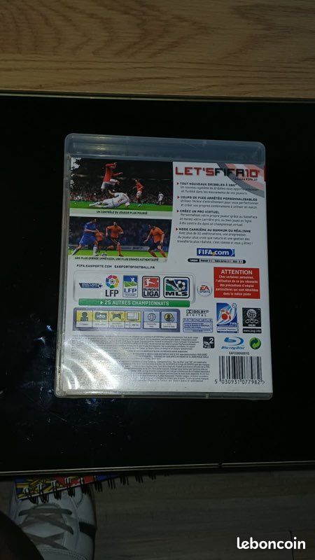 Console ps3 + 2 manettes+ boite de la ps3+ 1 jeu fifa (image 10)