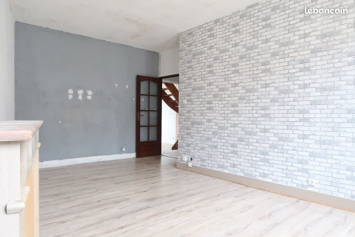 Appartement 6 pièces 99 m² · à Saint-Étienne · 99 m² · 82 500 €