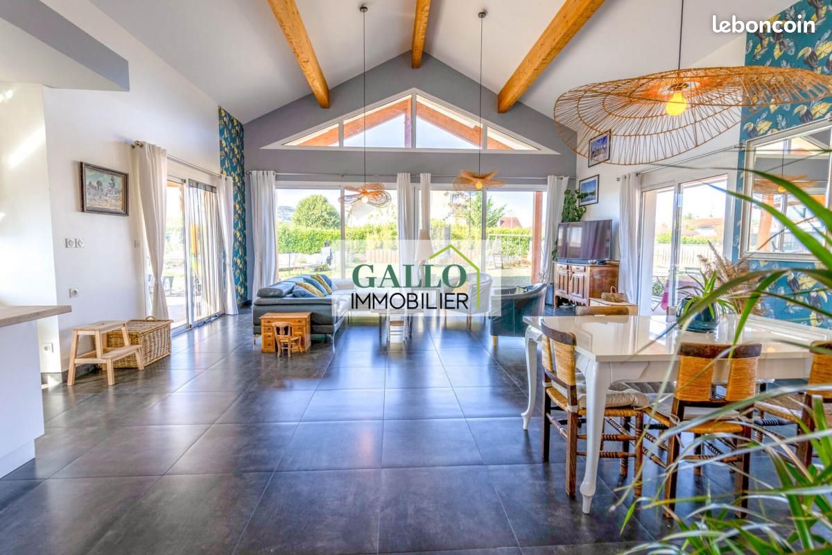 Maison 7 pièces 153 m² · à La Verpillière · 153 m² · 500 000 €