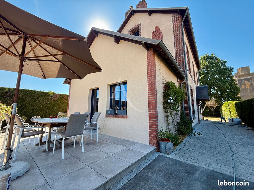 Maison 5 pièces 185 m² · à Les Villages Vovéens · 185 m² · 274 000 €