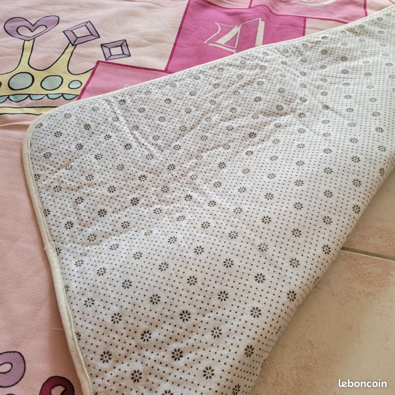 Tapis rose chambre d'enfant (image 2)
