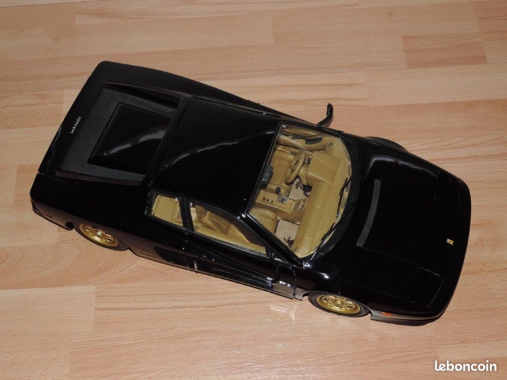 Pocher Ferrari Testarossa TARGA 1/8 schaalmodellen (image 13)