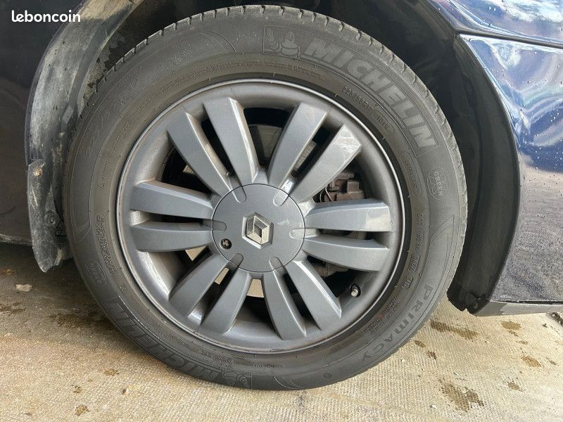 Renault ESPACE IV 2.0 DCI 175CH FAP INITIALE BVA (image 13)