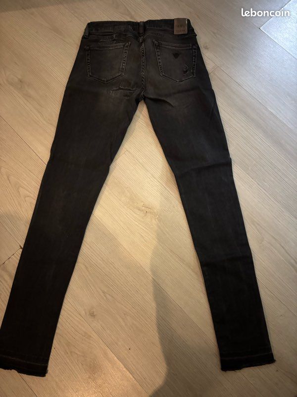 Lot de 3 jeans femme taille 36 👖 (image 7)