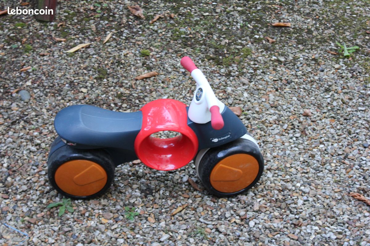 Moto enfant rouge et noire (image 1)