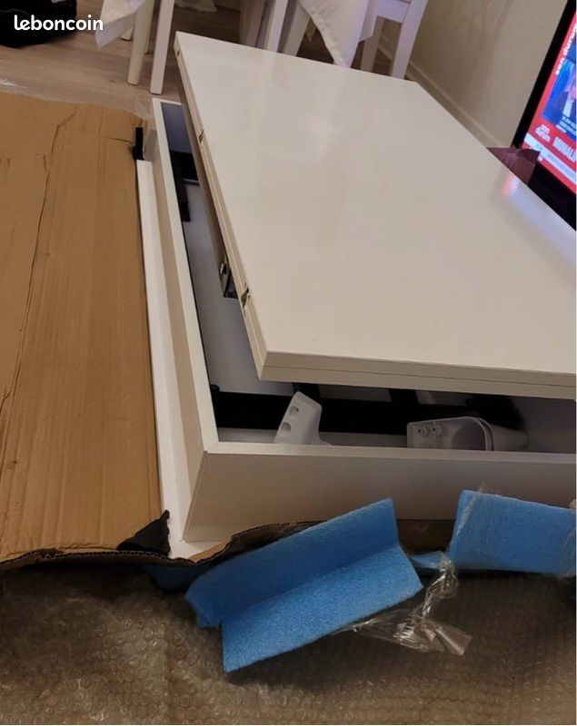 Table (image 1)