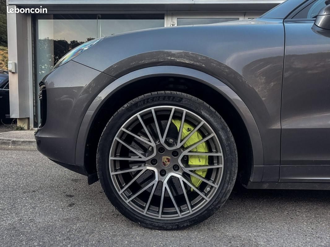 Porsche Cayenne Coupé E-Hybrid 4.0 V8 680 ch Tiptronic BVA Turbo S (image 5)