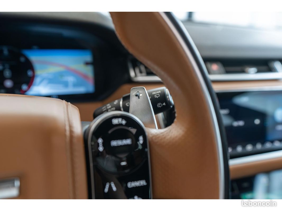LAND ROVER RANGE ROVER VELAR 3.0 V6 D300 - BVA R-Dynamic HSE (image 26)