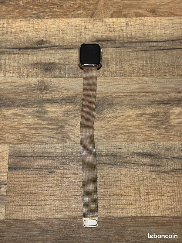 Apple Watch SE (image 3)