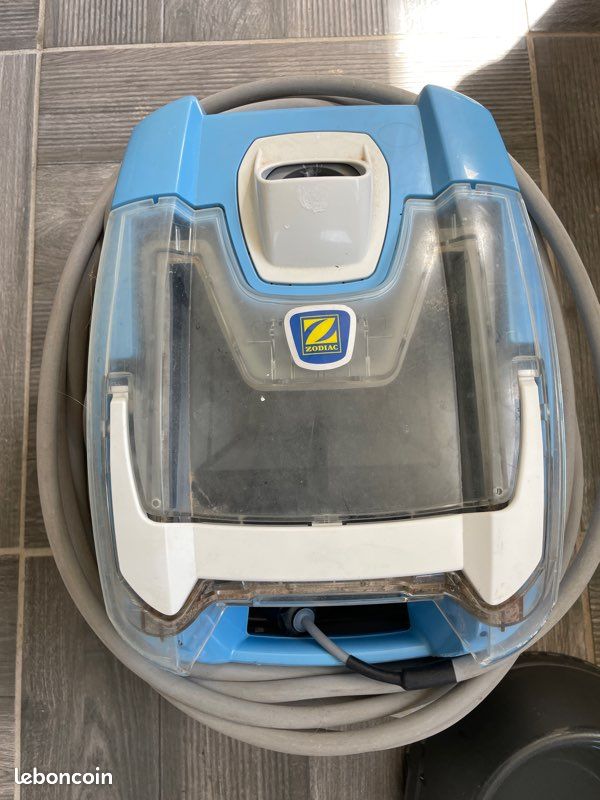 Aspirateur de piscine (image 1)