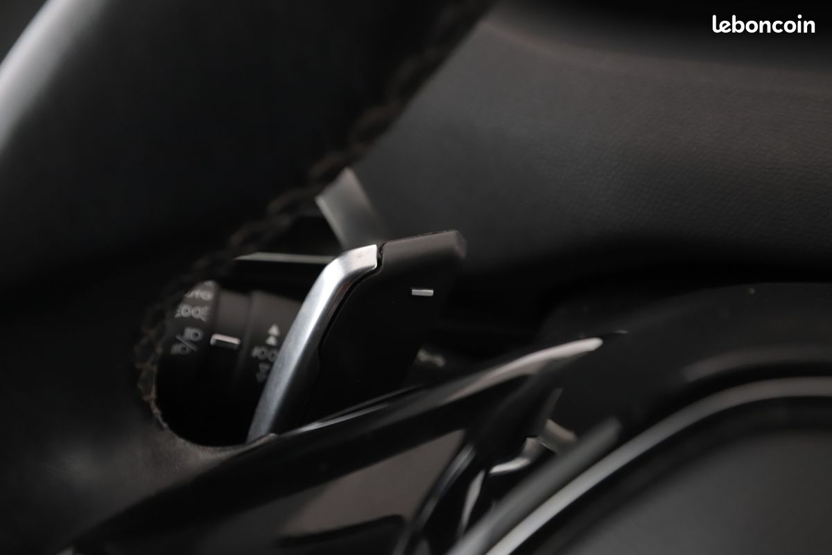 Peugeot 3008 1.2 PureTech Allure Business EAT8 130 ch (image 20)