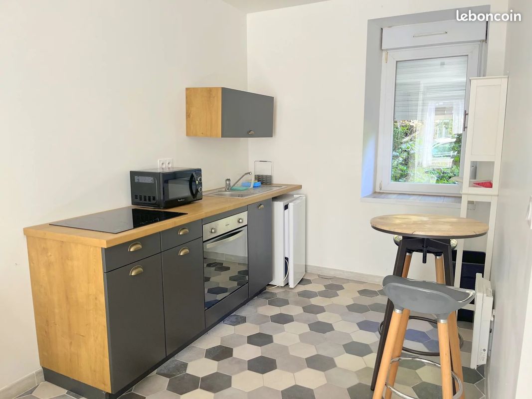 Appartement 1 pièce 19 m² · à Guingamp · 19 m² · 400 €