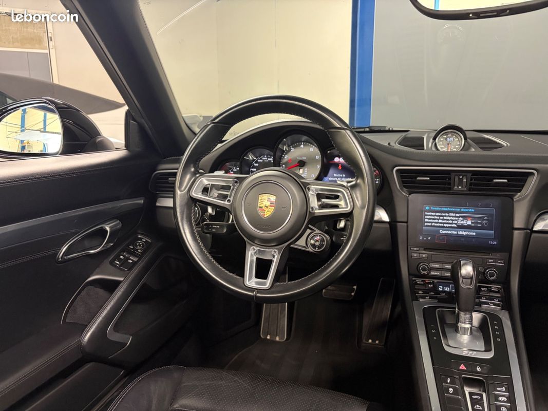 Porsche 911 Carrera S Cabriolet PDK (image 19)