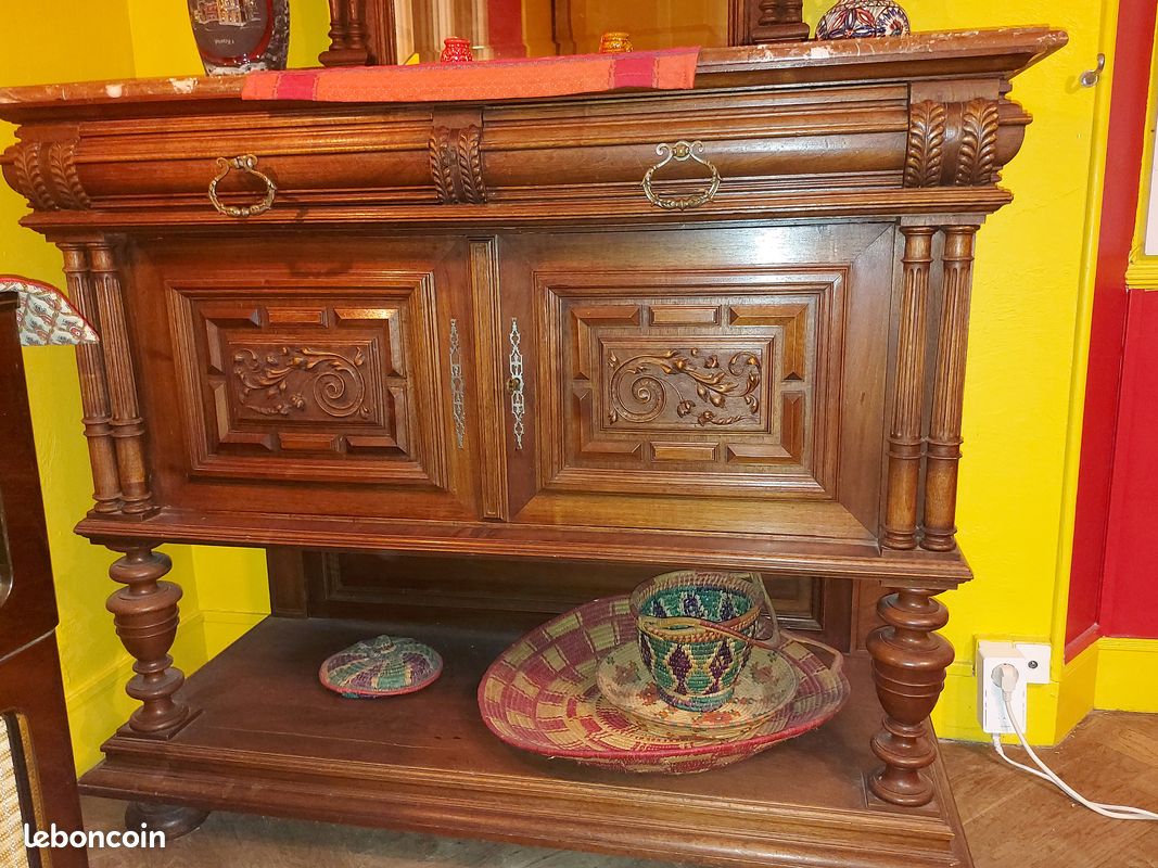 Buffet Henri II bois et marbre (image 1)