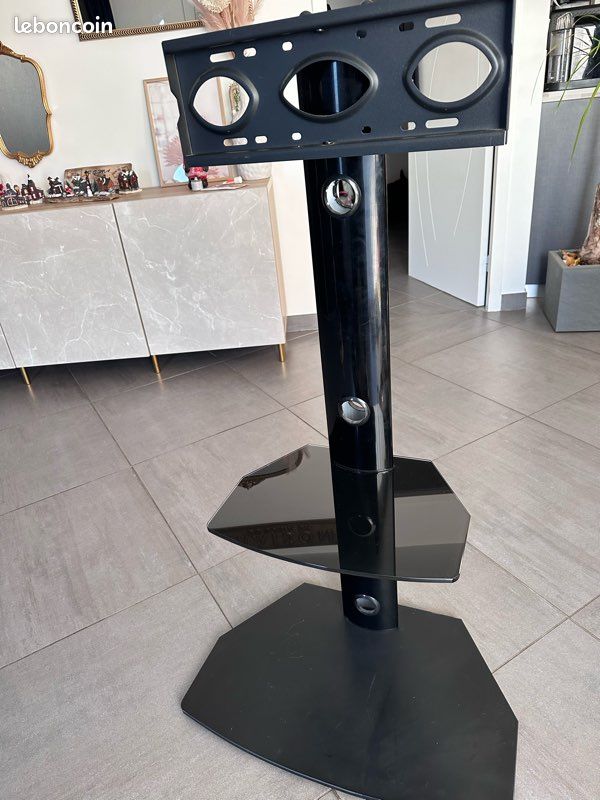 Meuble en verre pour tv (image 1)