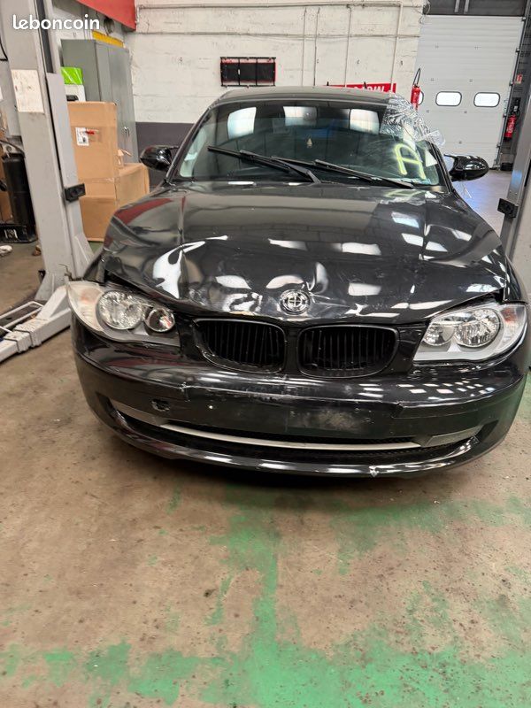 BMW 118d pour pièces détachées (image 1)