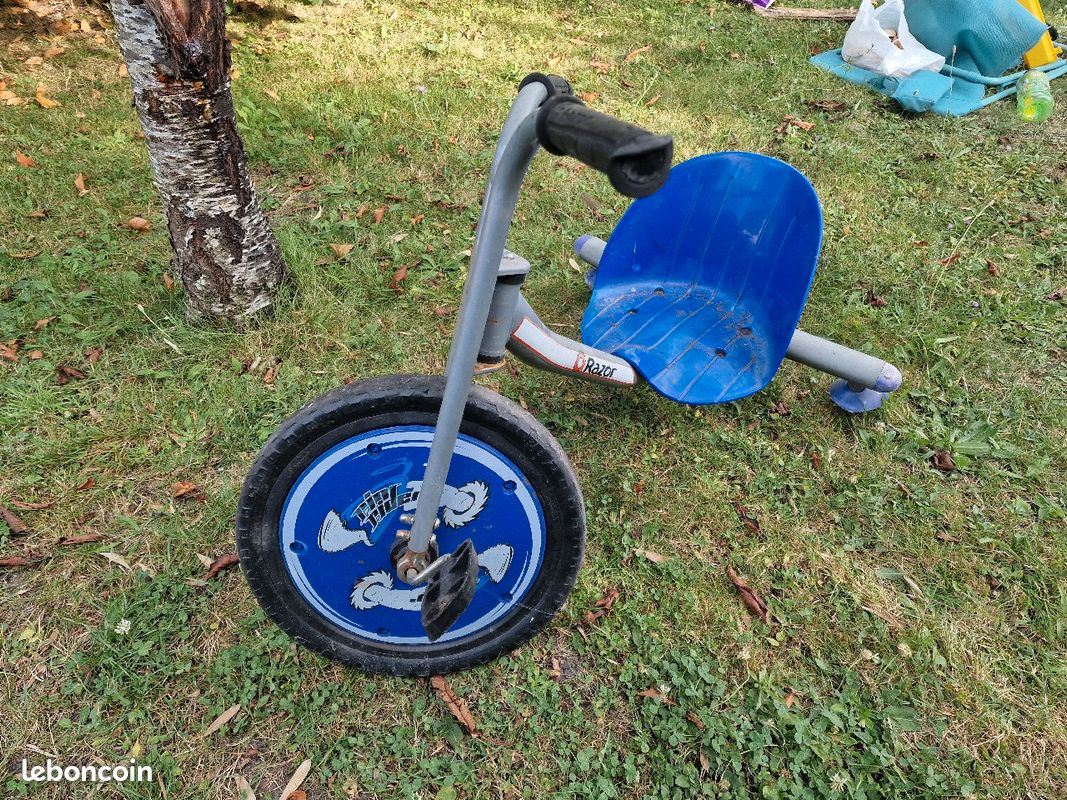 Tricyle Razor (image 1)