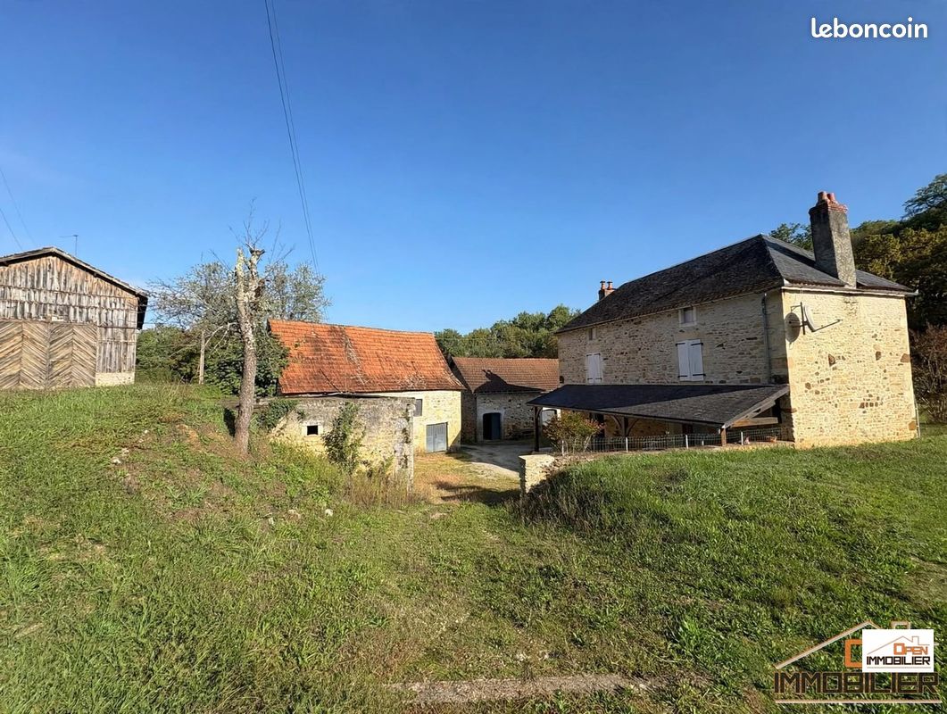 Maison 6 pièces 135 m² · à Saint-Julien-de-Lampon · 135 m² · 299 000 €