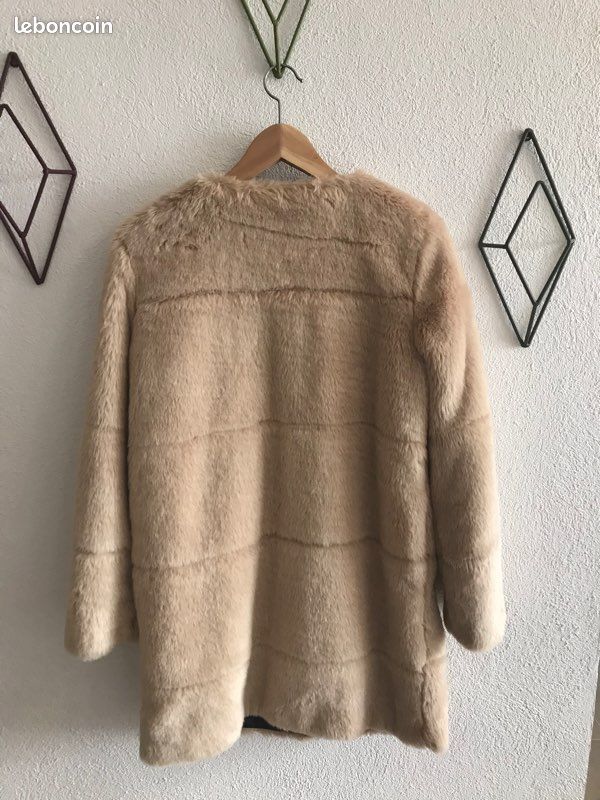 Manteau fausse fourrure (image 2)