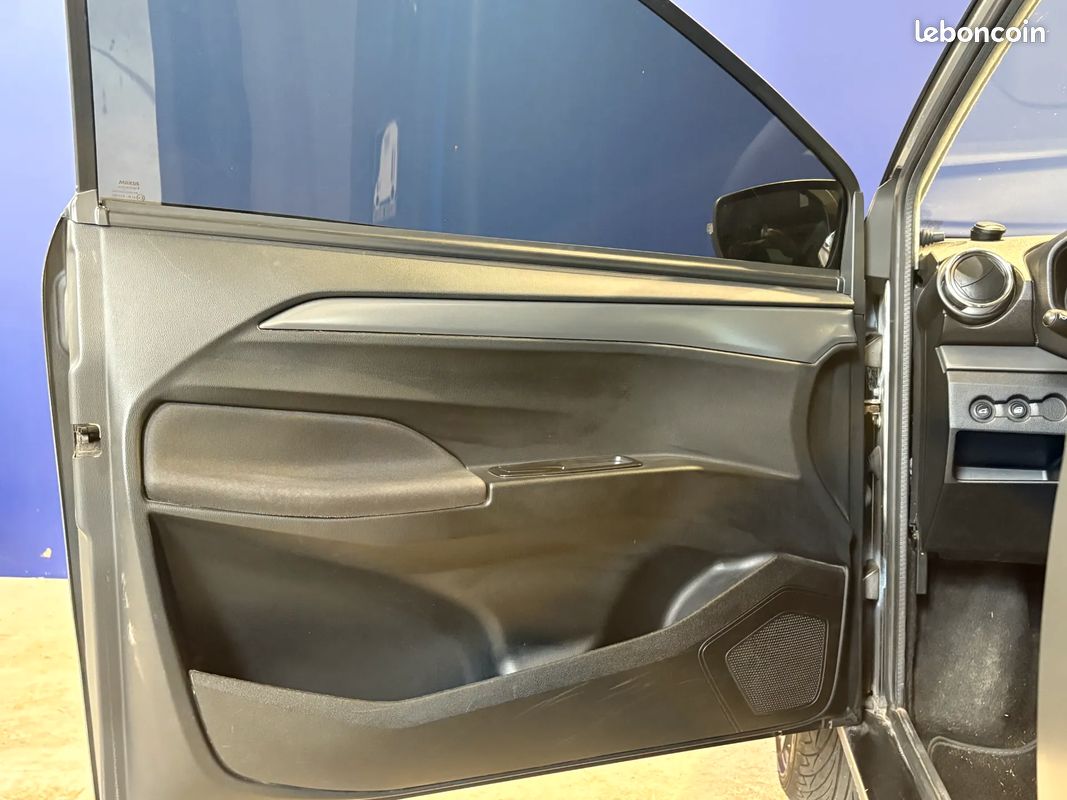 AIXAM CITY D 8ch 8 GTO - 2023 - 20 500 km - CarPlay - Boîte auto (image 17)