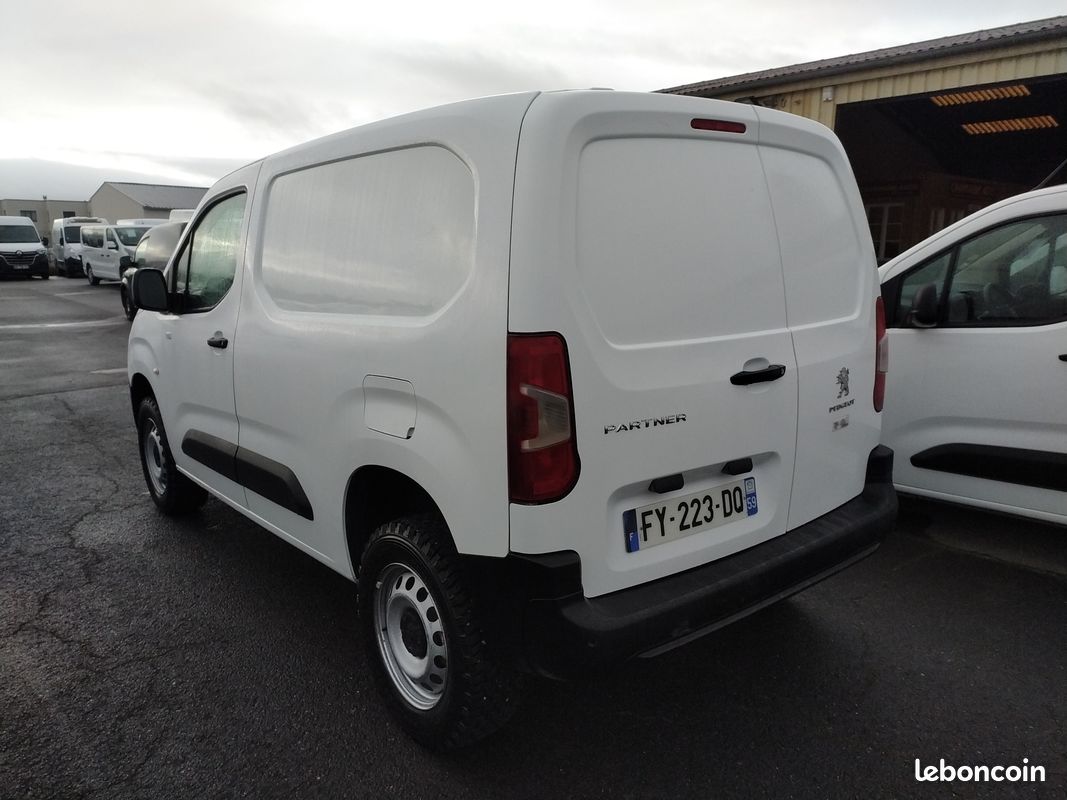16650 HT - PEUGEOT Partner Dangel Blue HDI 100 Trek Motricité Renforcée 1,5 L - 03/2021 - 25613 kms (image 3)