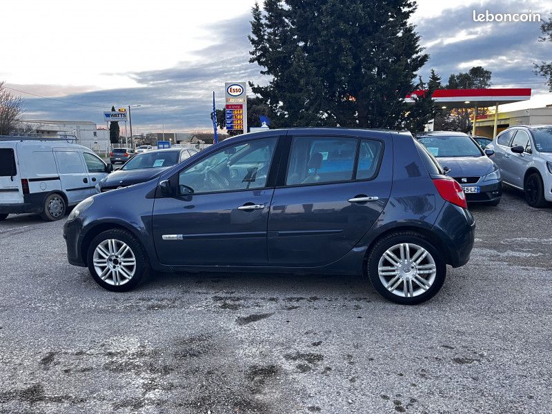 Renault CLIO III 1.2 TCE 100CH INITIALE 5P (image 8)
