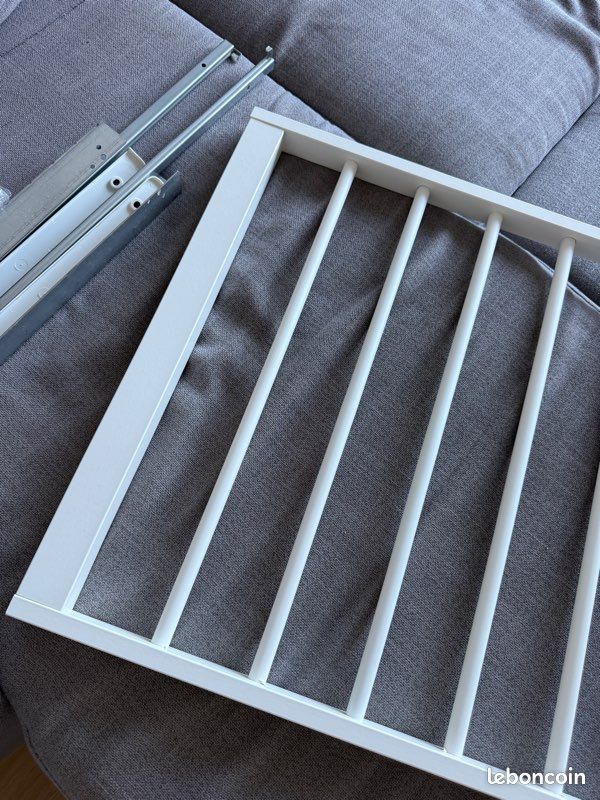Porte-pantalons coulissant IKEA (image 2)
