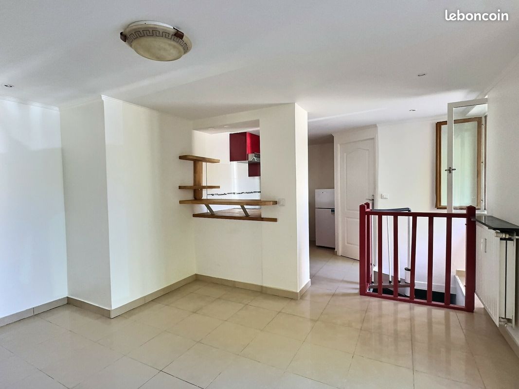 Appartement 1 pièce 23 m² · à Saint-Cyr-l'École · 23 m² · 135 000 €