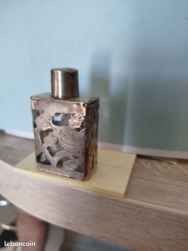 Flacon ancien (image 1)