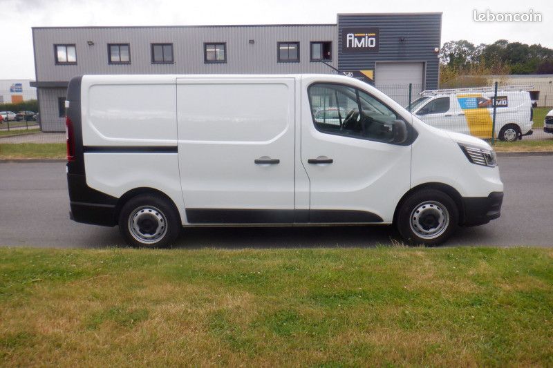 Renault TRAFIC III FG L1H1 3T 2.0 BLUE DCI 130CH ADVANCE -24 (image 6)