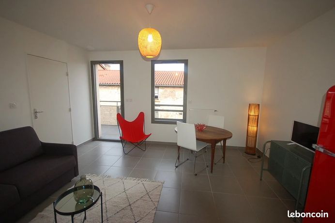 Studio 1 pièce 28 m²