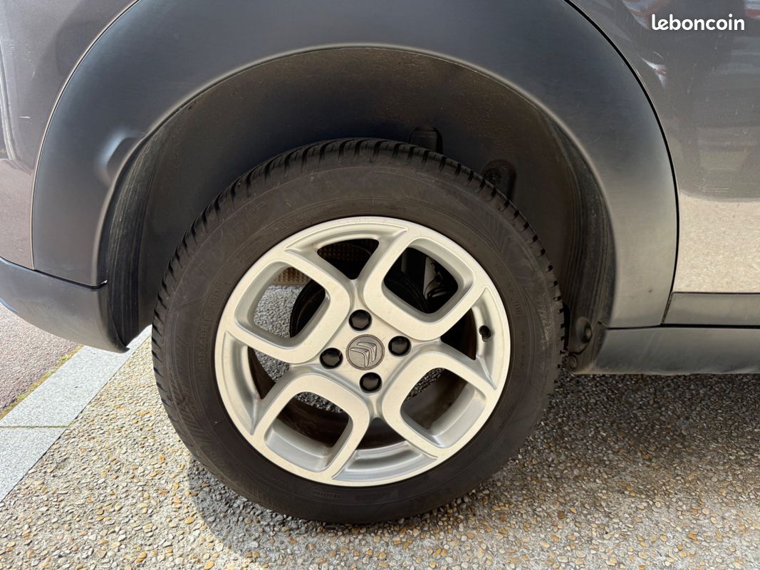 Citroen c4 cactus 1.2 puretech 110ch feel business toit panoramique courroie changee (image 21)