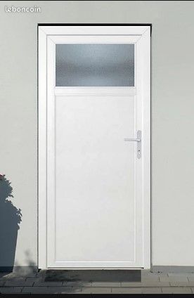 Porte de service PVC (image 1)