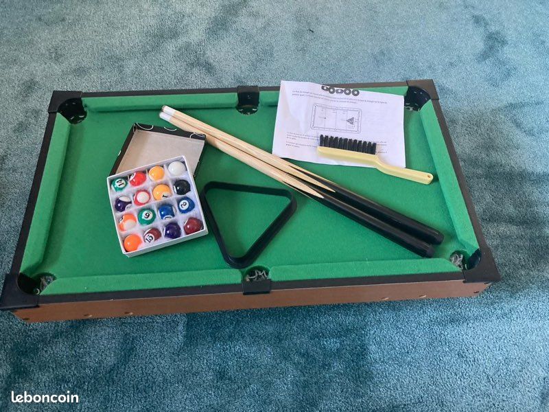 Set De 17 Pièces Mini Billard Pour Enfants - 16 Boules + 1 Triangle - Pour Petites Tables De Jeu