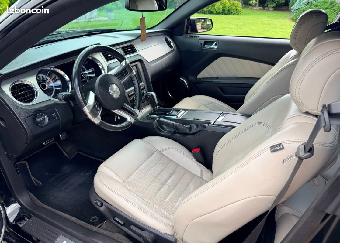FORD Mustang COUPÉ 3.7 V6 305CH PREMIUM (image 6)