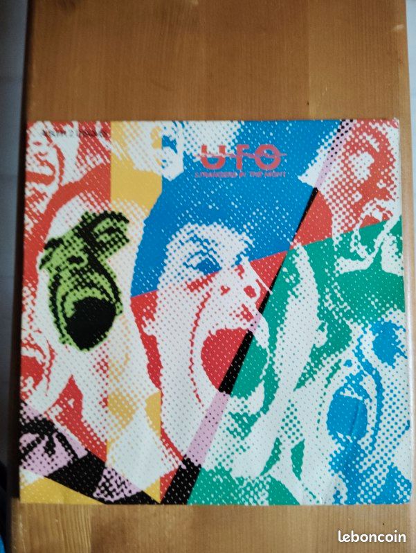 Double LP UFO Strangers in the night réédition VG++/VG+ (image 1)
