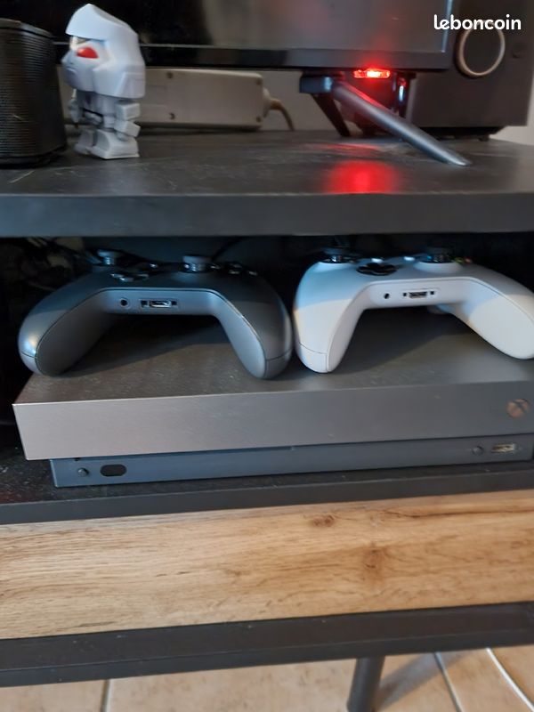 Xbox one X (image 1)